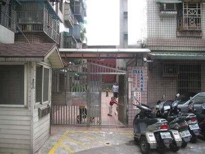 新莊法拍大樓-1
