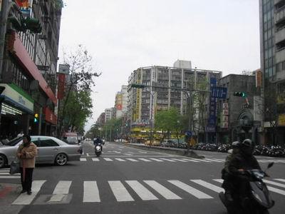 台北信義區拍賣大樓-1