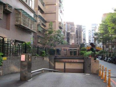 新北蘆洲法拍大樓-3