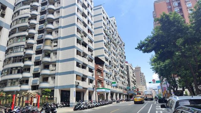 蘆竹法拍大樓-2