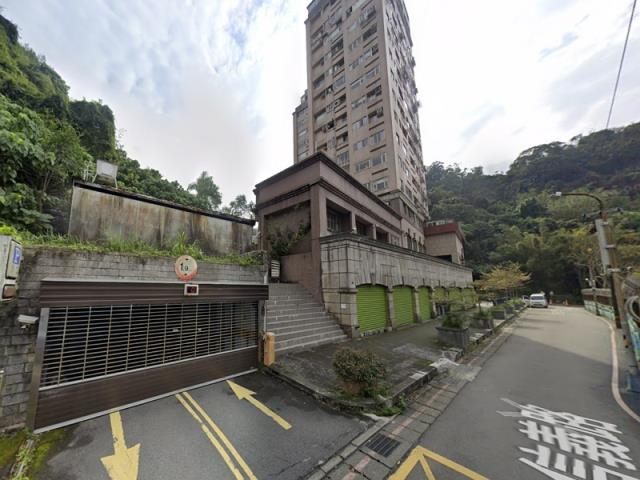 台北信義區法拍大樓-3