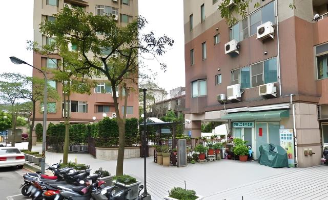 台北拍賣大樓-1