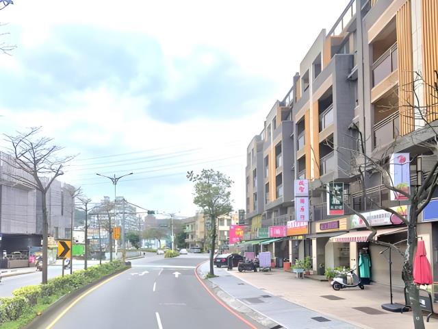 安樂區拍賣透天-5