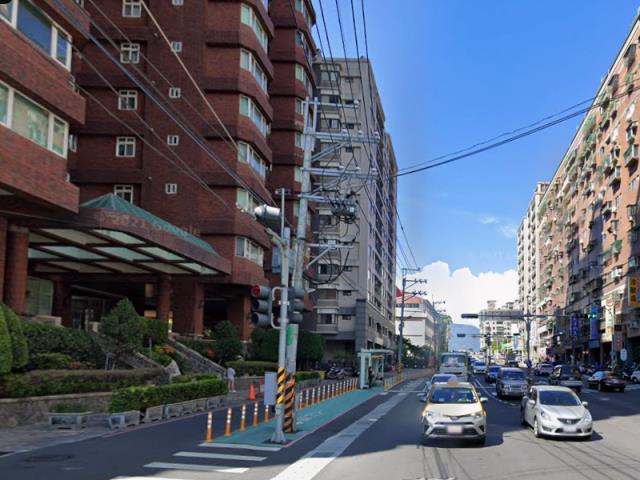 新北五股大樓法拍-4