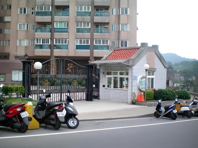 基隆中正區法拍大樓-1