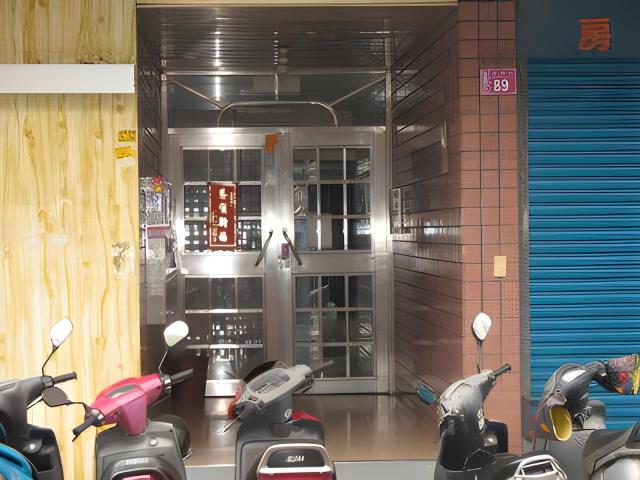 桃園中壢法拍華廈-1