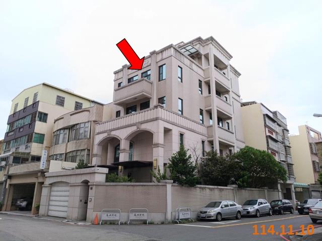 東區法拍透天-1