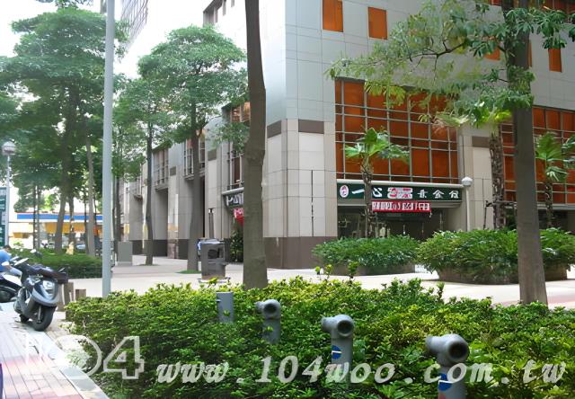 新北中和拍賣大樓-4