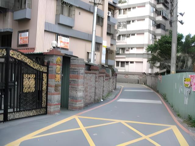 桃園平鎮華廈法拍-2