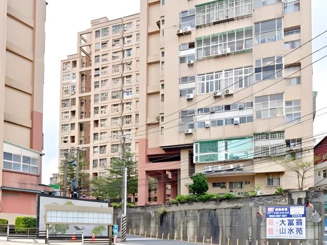 新北淡水法拍大樓-2