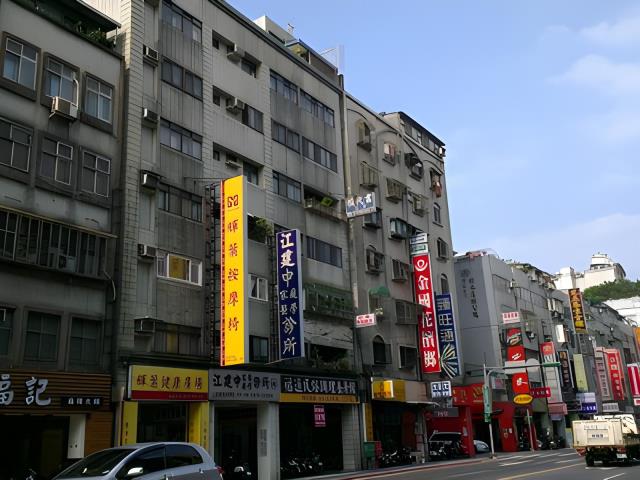 松山華廈法拍-2
