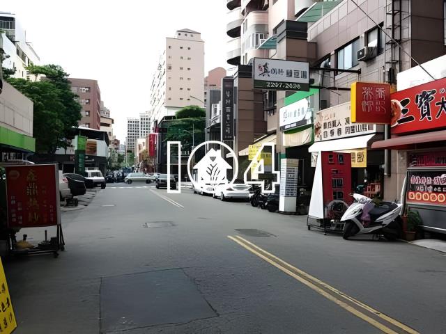 北區拍賣大樓-5