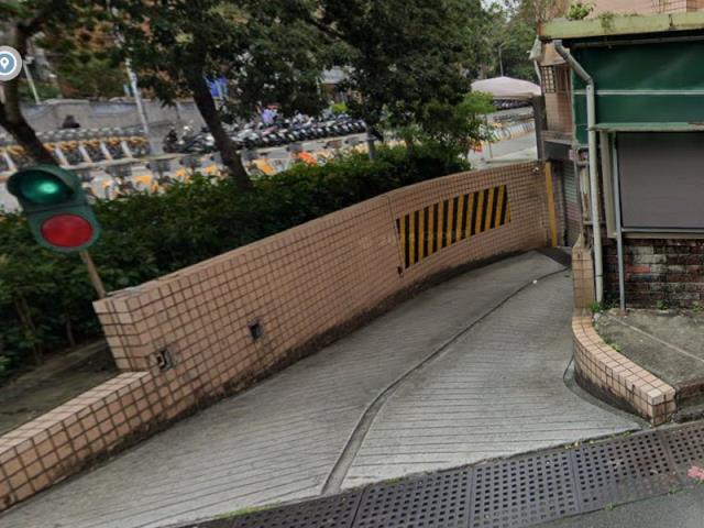 新北大樓法拍-4