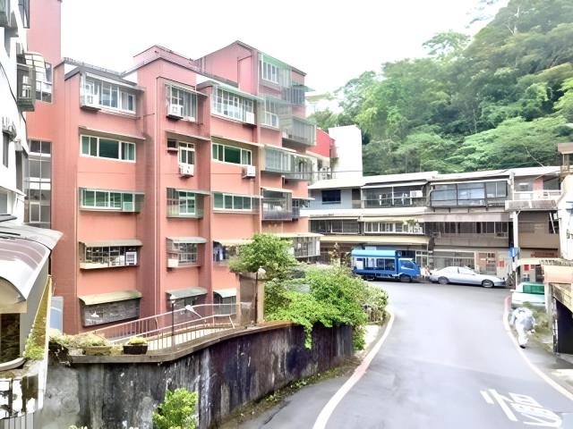 新北新店華廈法拍-3