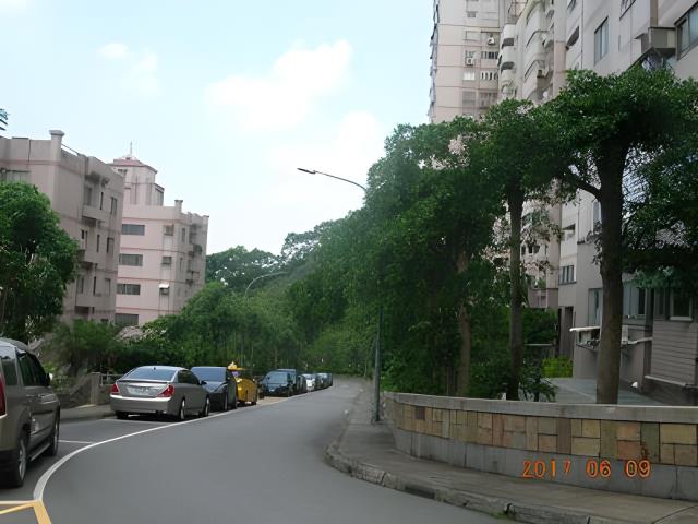 台北文山區法拍大樓-2