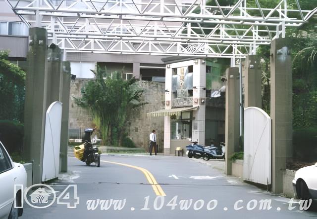 台北文山區法拍大樓-3