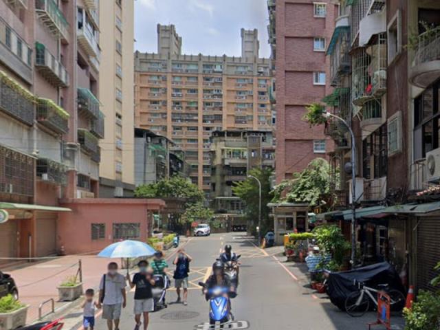 新北新莊大樓法拍-7